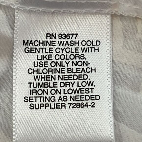 Liz Claiborne Sheer Cotton Top with Floral Design - Size Medium - Picture 5 of 5